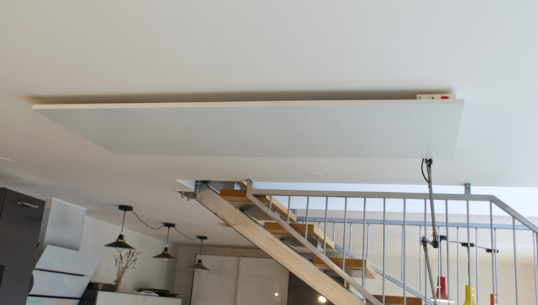 Moderne Wohnung in Slowenien mit rahmenlosem Sundirect Panelheizer