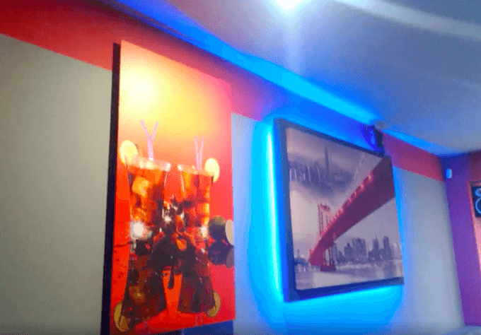 Bar in Czech using Sundirect Art panel glass series